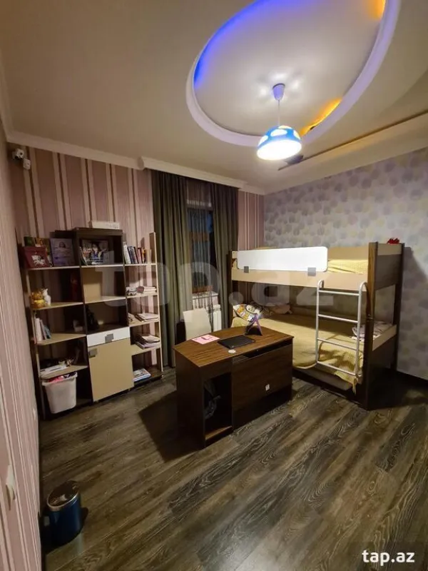 Kirayə verilir 4 otaqlı həyət evi 240 m²
