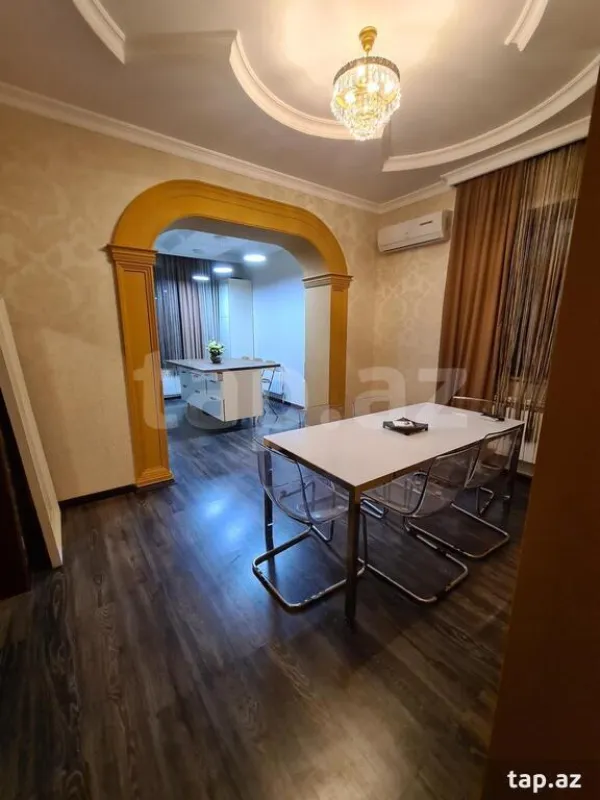 Kirayə verilir 4 otaqlı həyət evi 240 m²