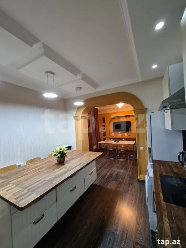 Kirayə verilir 4 otaqlı həyət evi 240 m²