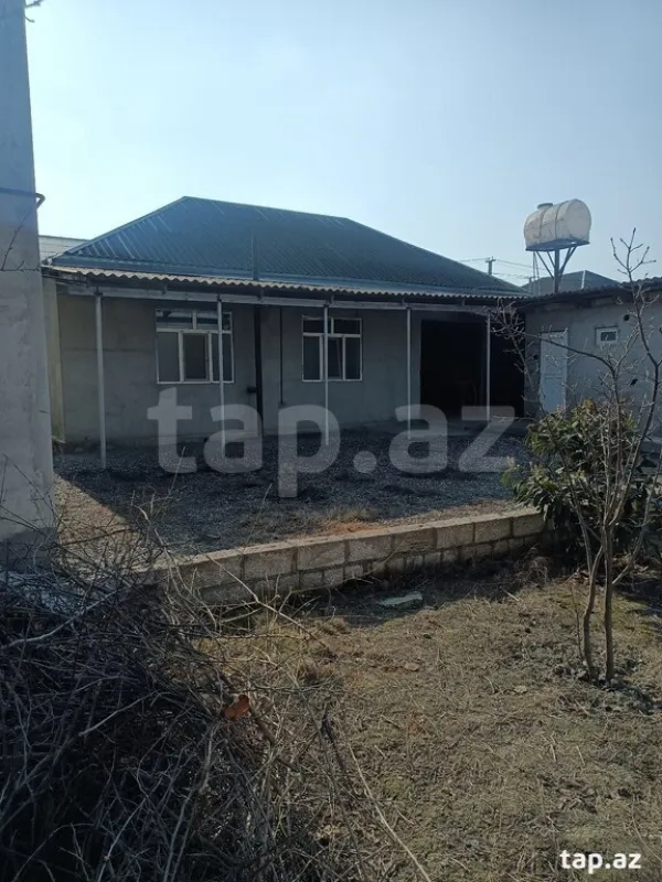 Satılır 7 otaqlı həyət evi
