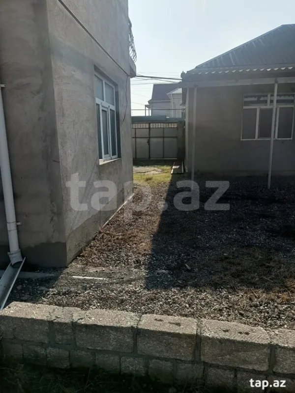 Satılır 7 otaqlı həyət evi