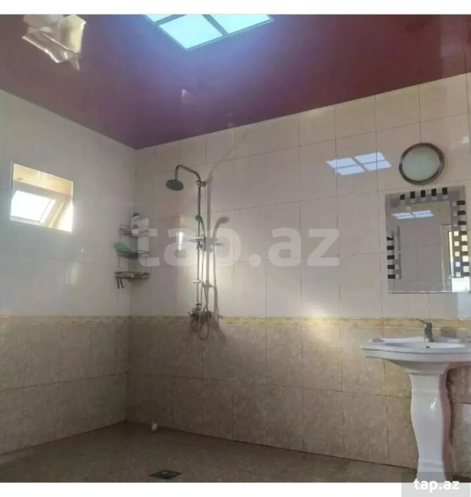 Satılır 7 otaqlı həyət evi