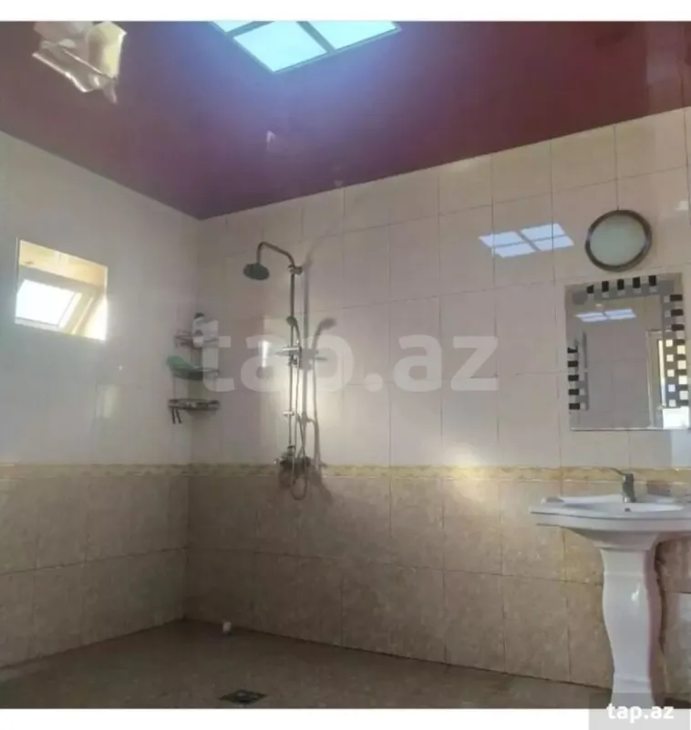 Satılır 7 otaqlı həyət evi