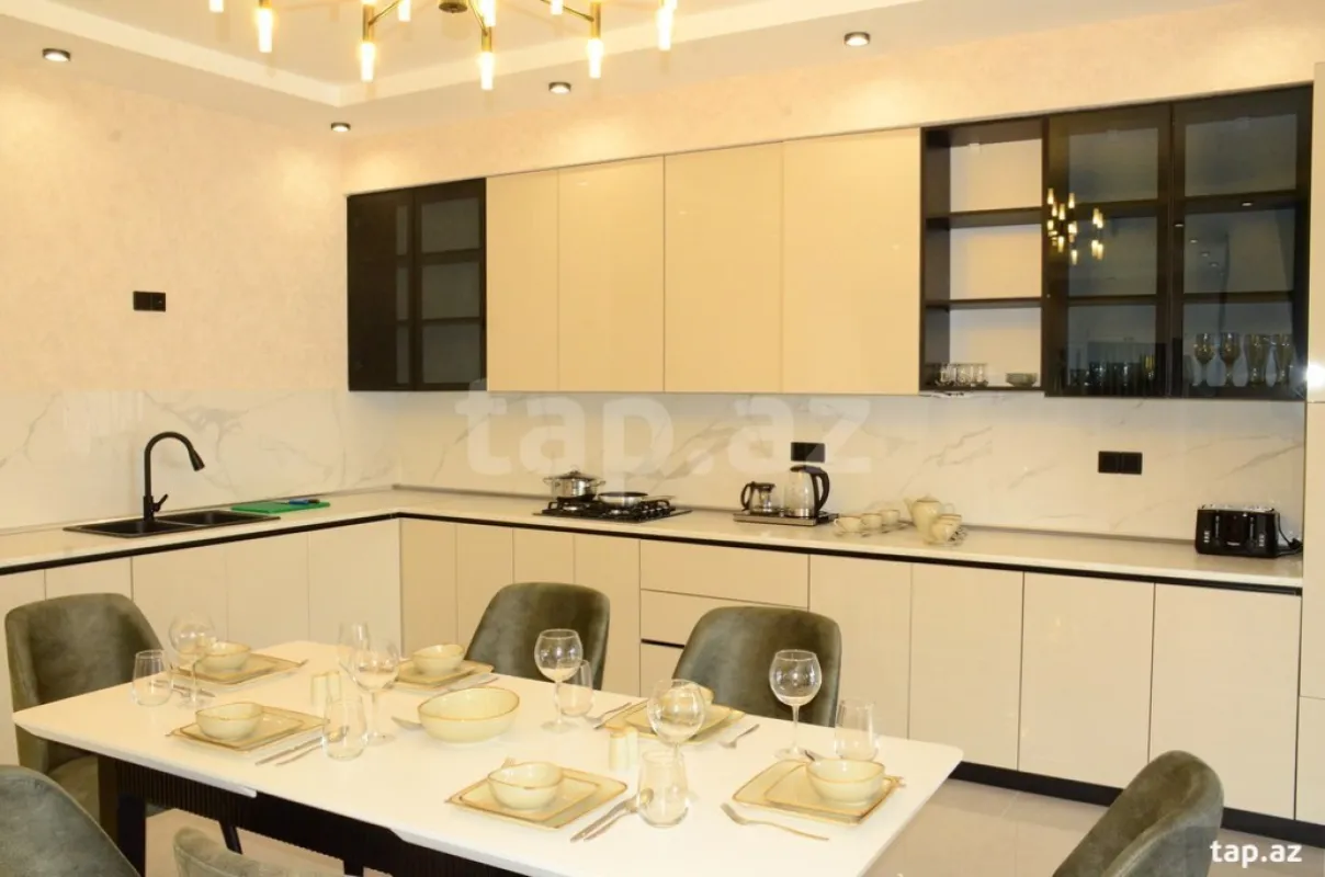 Kirayə verilir 6 otaqlı həyət evi