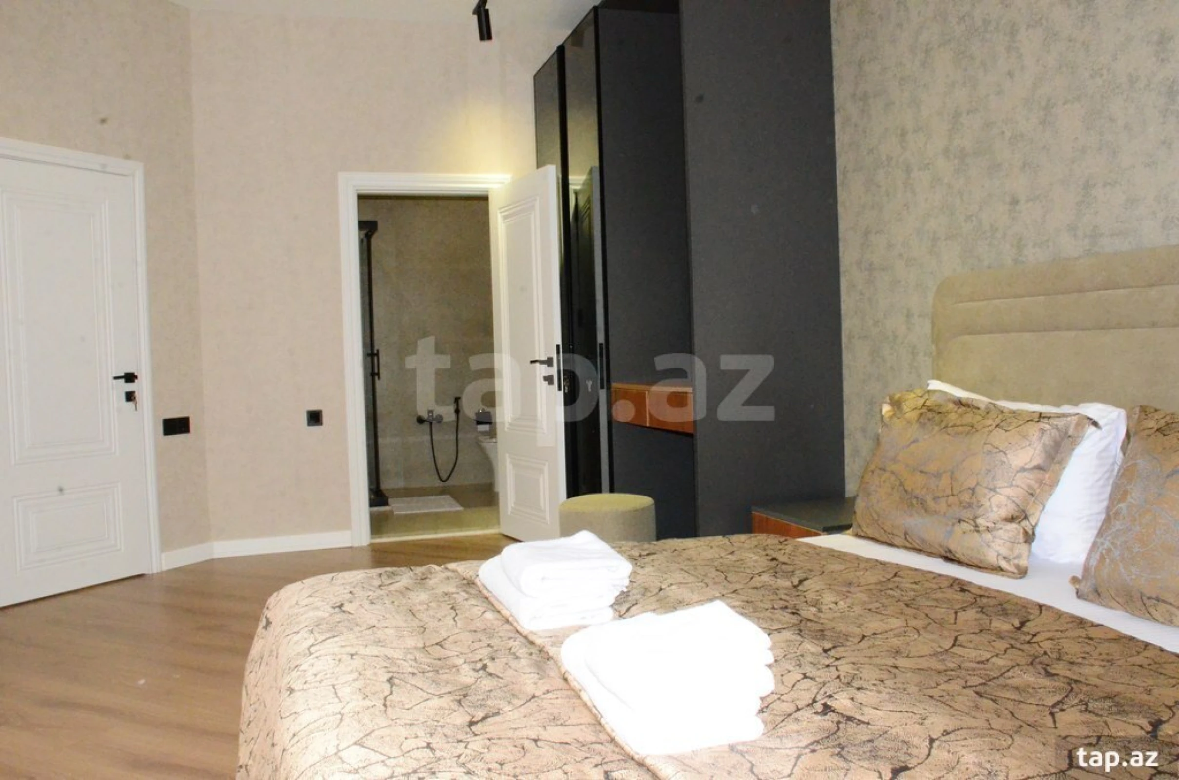 Kirayə verilir 6 otaqlı həyət evi