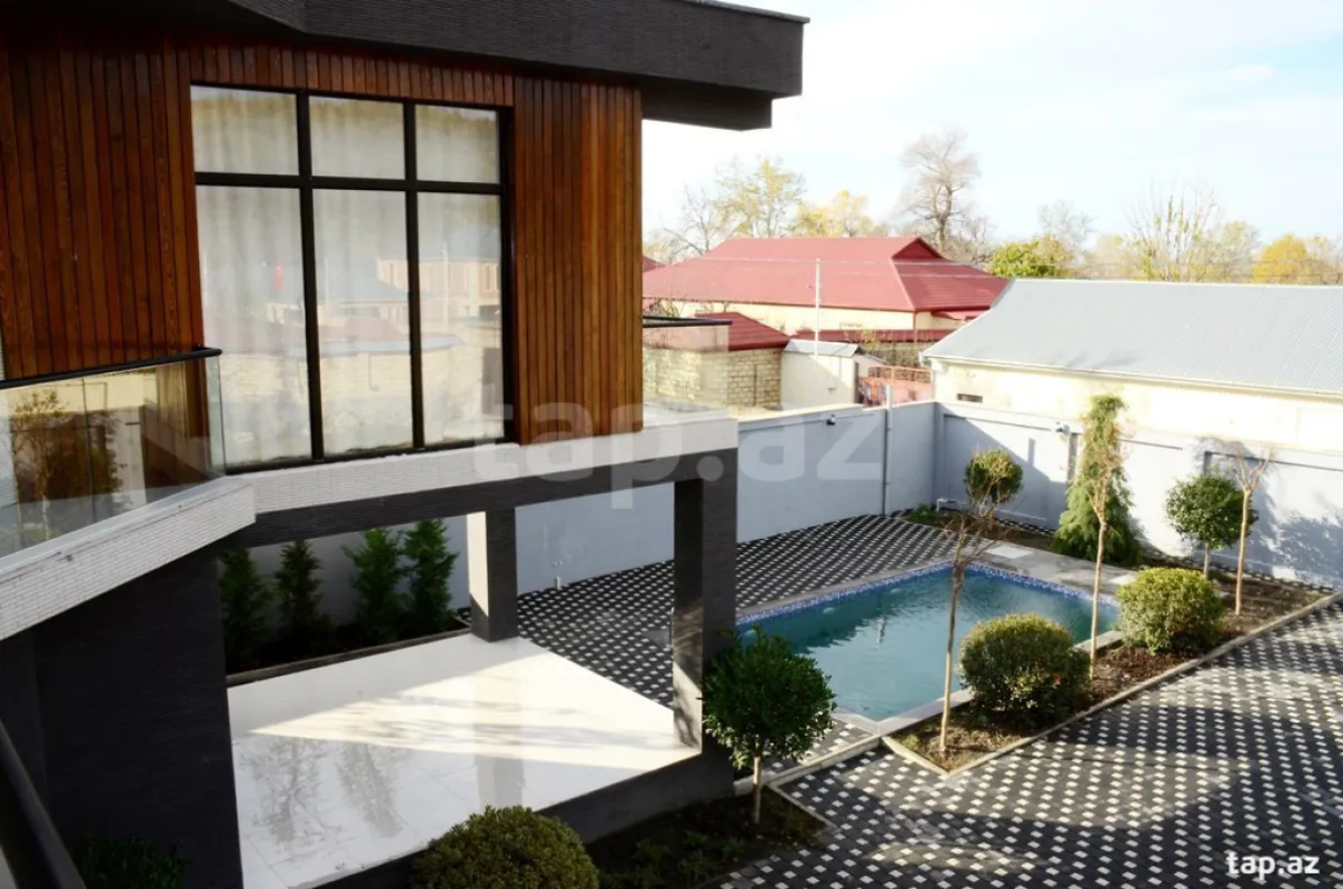 Kirayə verilir 6 otaqlı həyət evi