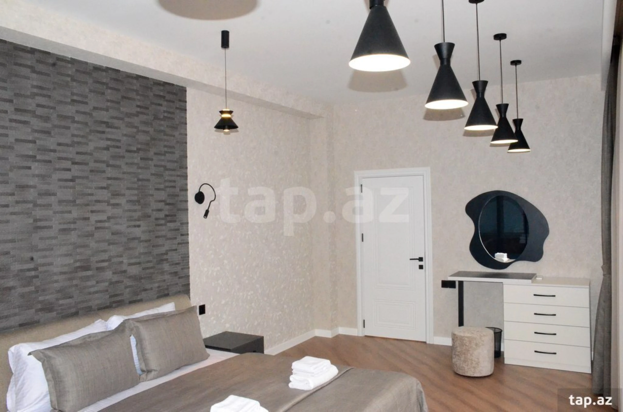 Kirayə verilir 6 otaqlı həyət evi