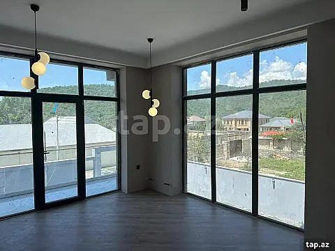 Kirayə verilir 6 otaqlı həyət evi