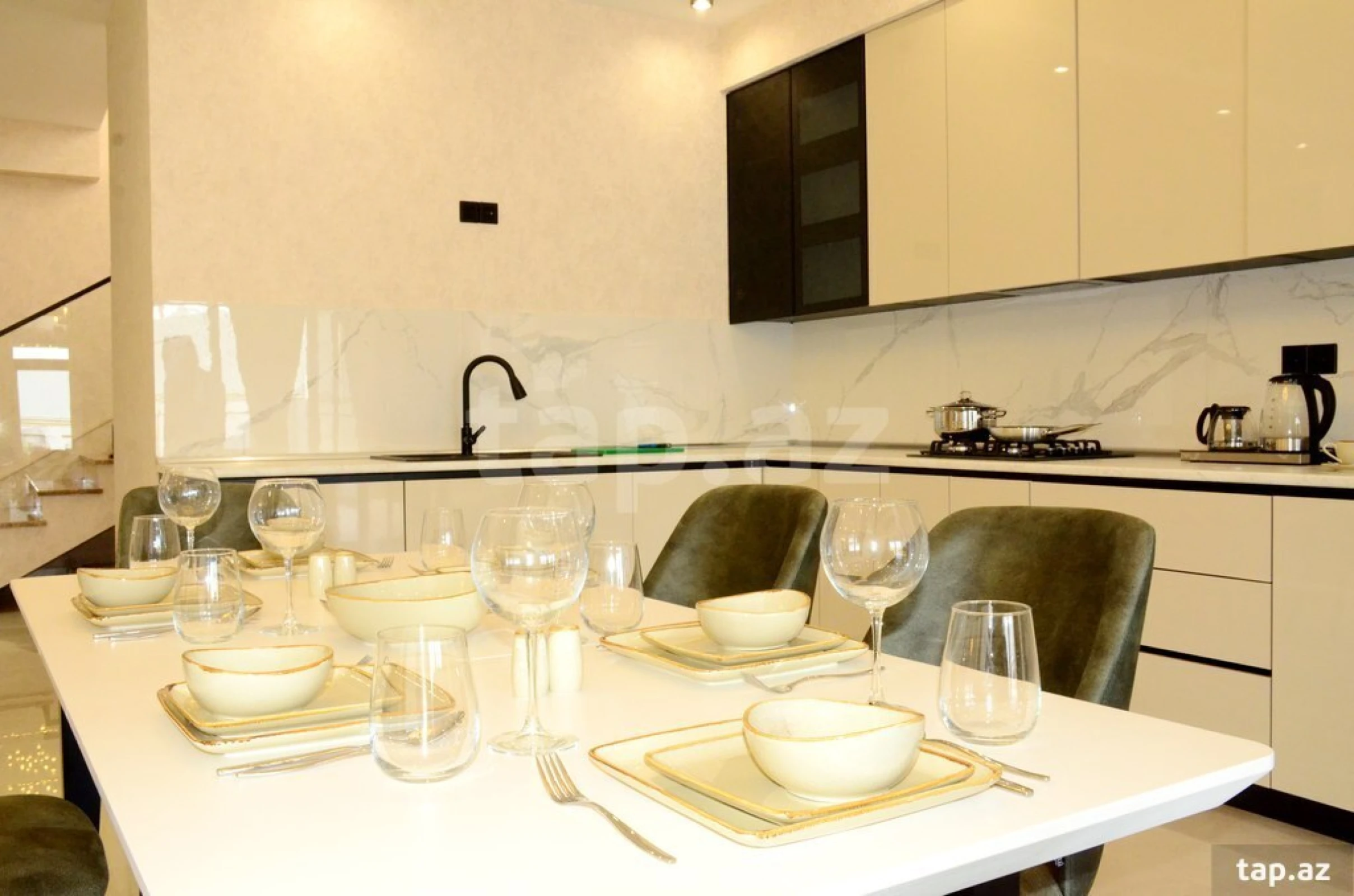 Kirayə verilir 6 otaqlı həyət evi