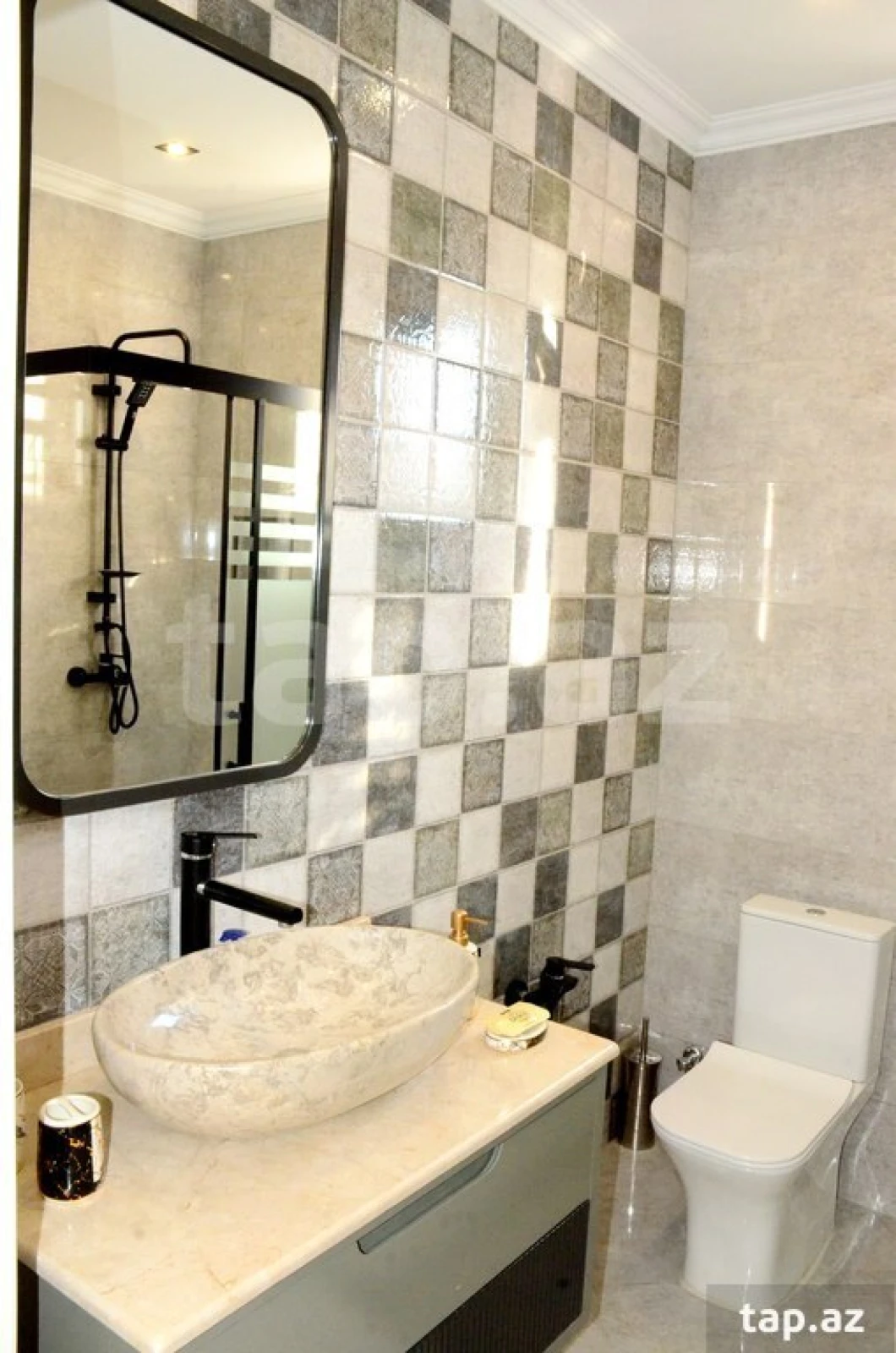 Kirayə verilir 6 otaqlı həyət evi