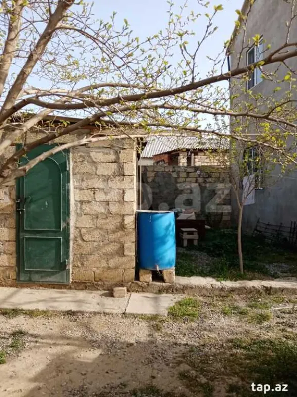 Satılır 4 otaqlı həyət evi