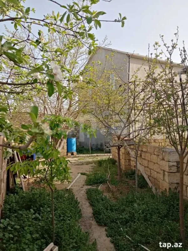 Satılır 4 otaqlı həyət evi