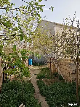 Satılır 4 otaqlı həyət evi