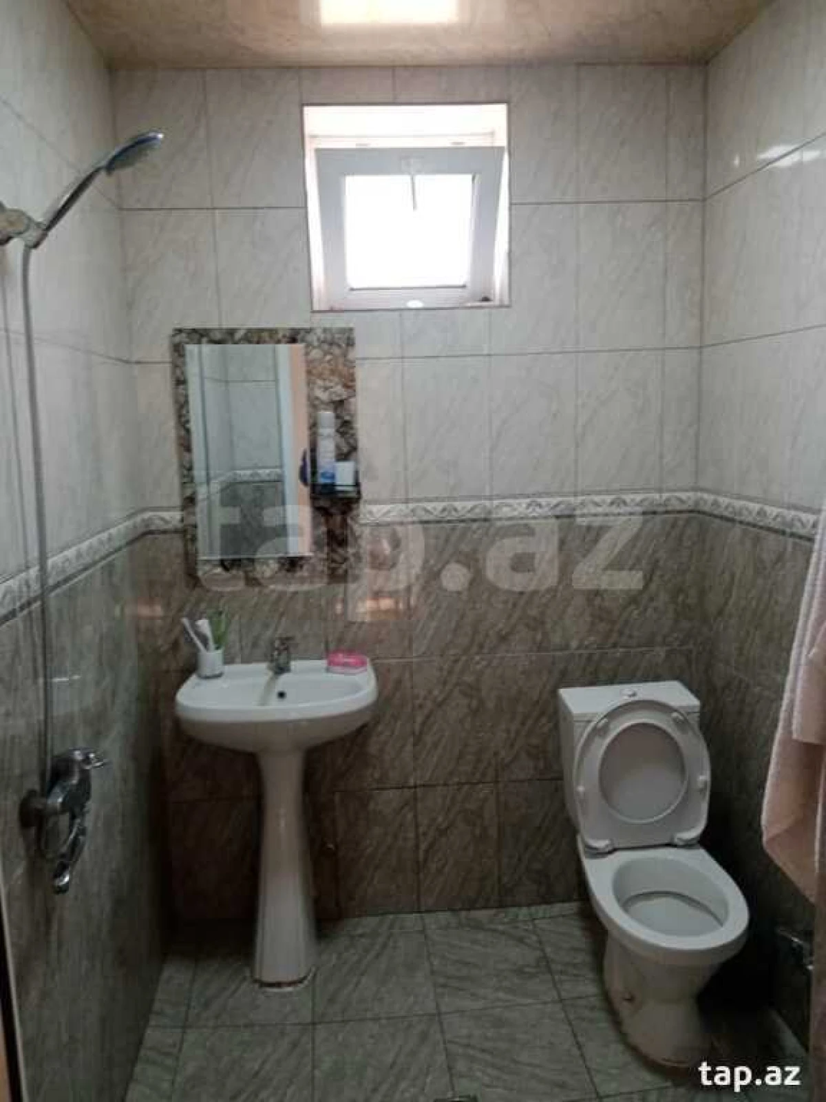 Satılır 4 otaqlı həyət evi