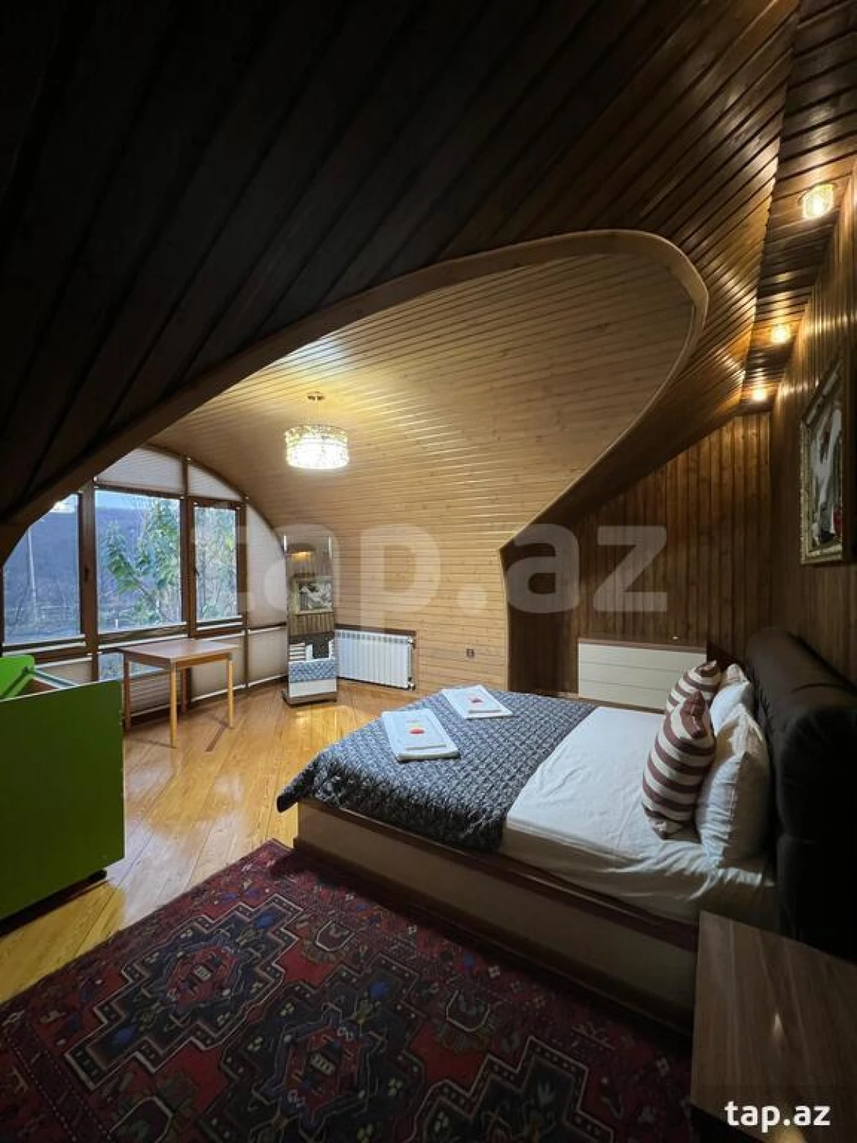 Kirayə verilir 7 otaqlı həyət evi