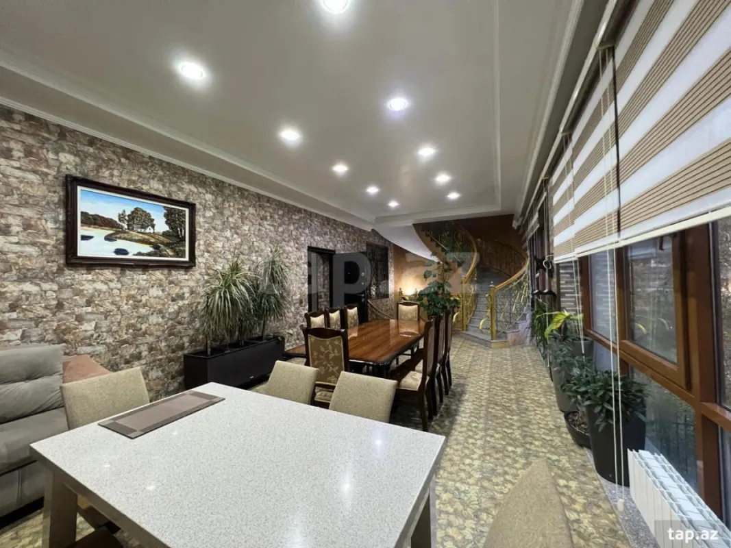 Kirayə verilir 7 otaqlı həyət evi