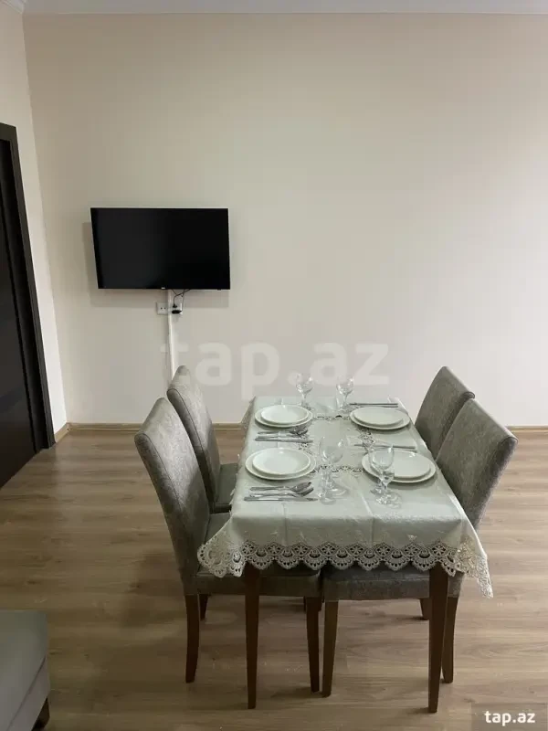 Kirayə verilir 2 otaqlı yeni tikili 76 m²