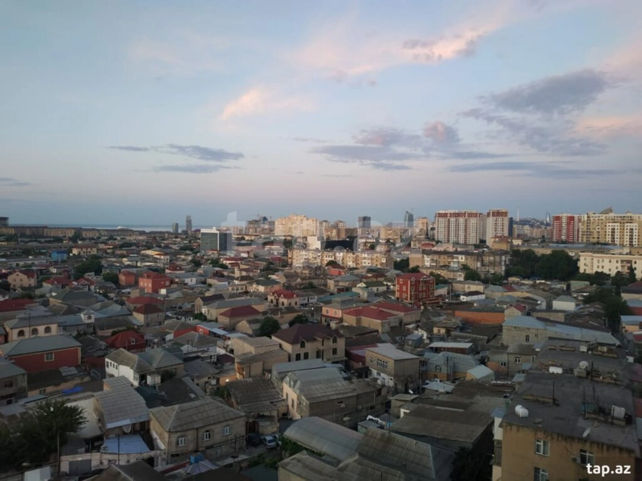 Satılır 2 otaqlı yeni tikili 101 m²