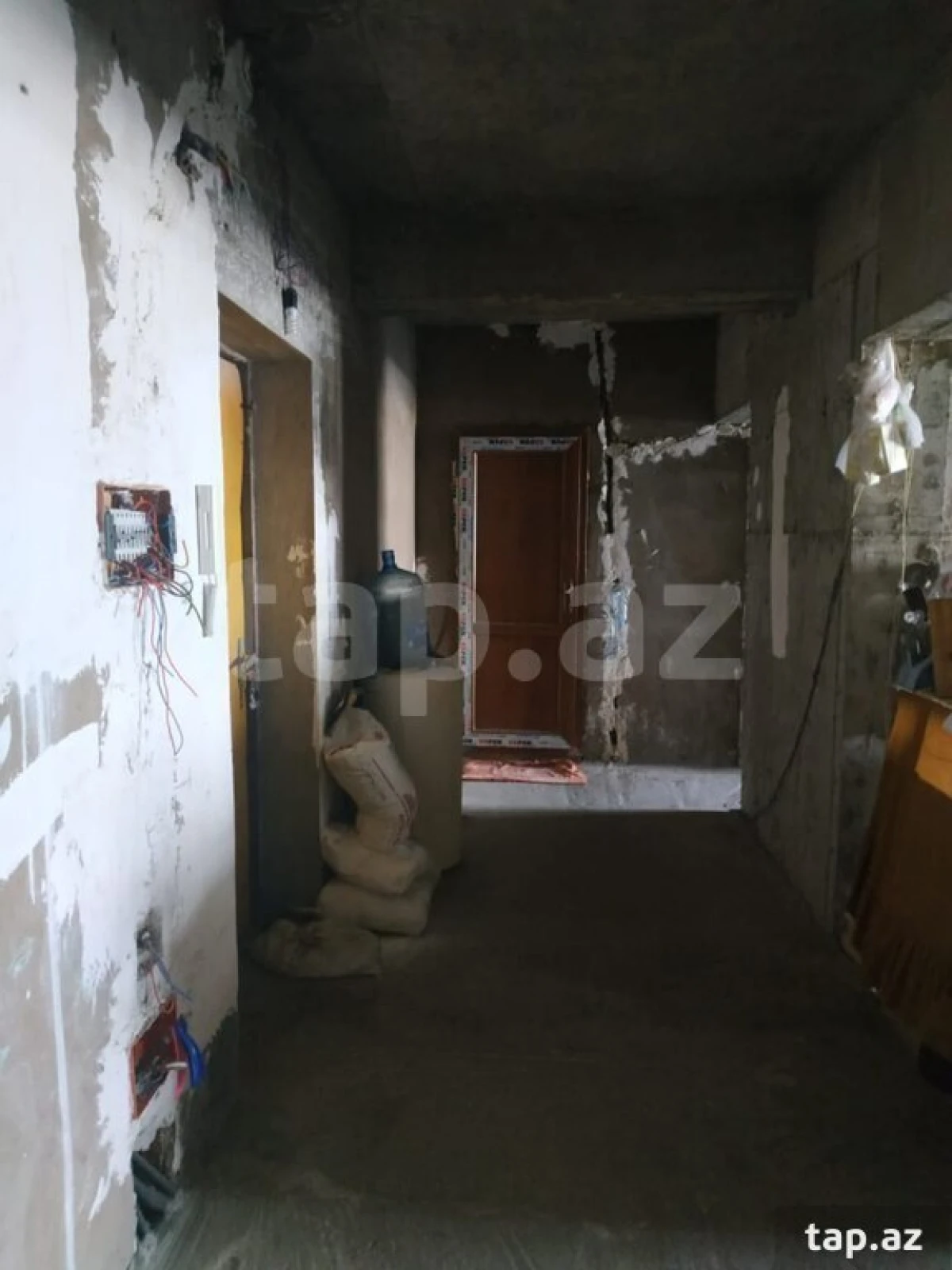 Satılır 2 otaqlı yeni tikili 101 m²