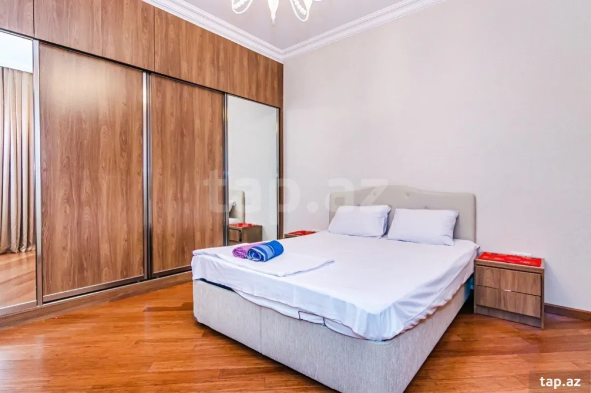 Kirayə verilir 2 otaqlı mənzil 80 m²