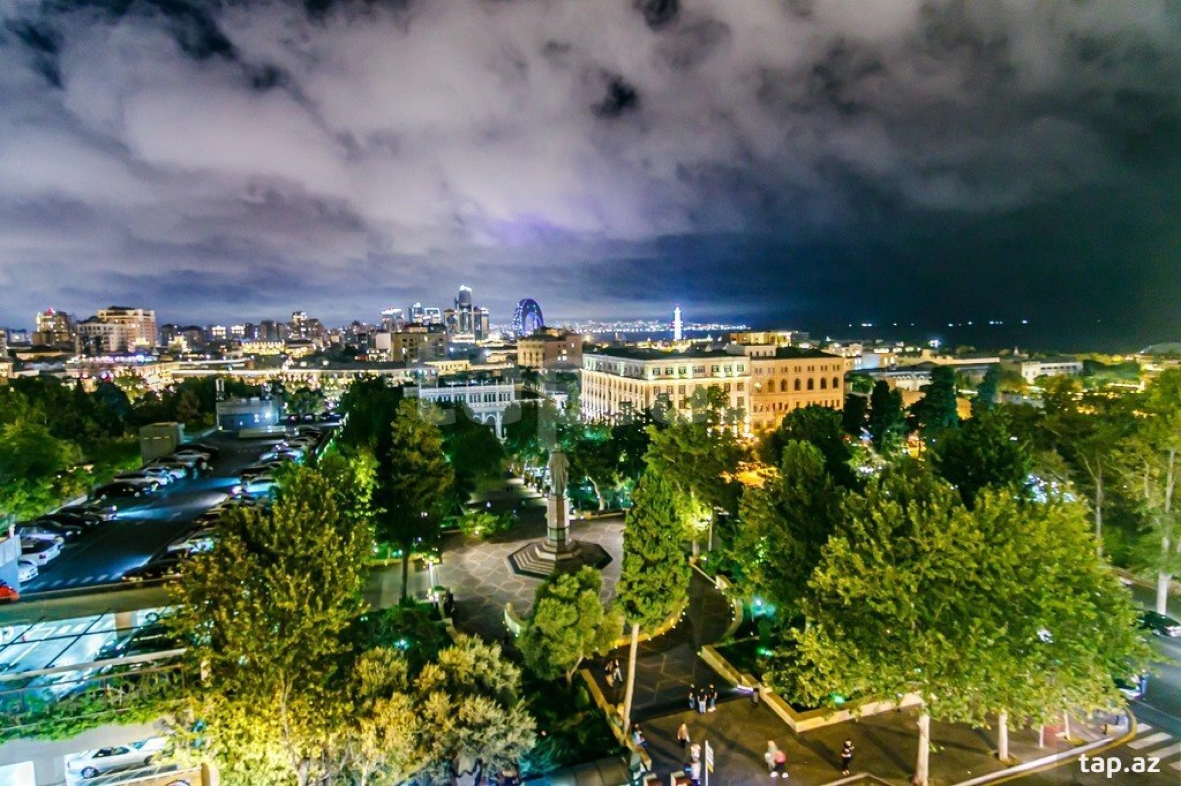 Kirayə verilir 2 otaqlı mənzil 80 m²