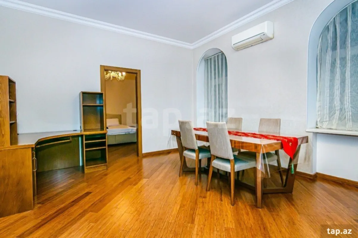 Kirayə verilir 2 otaqlı mənzil 80 m²