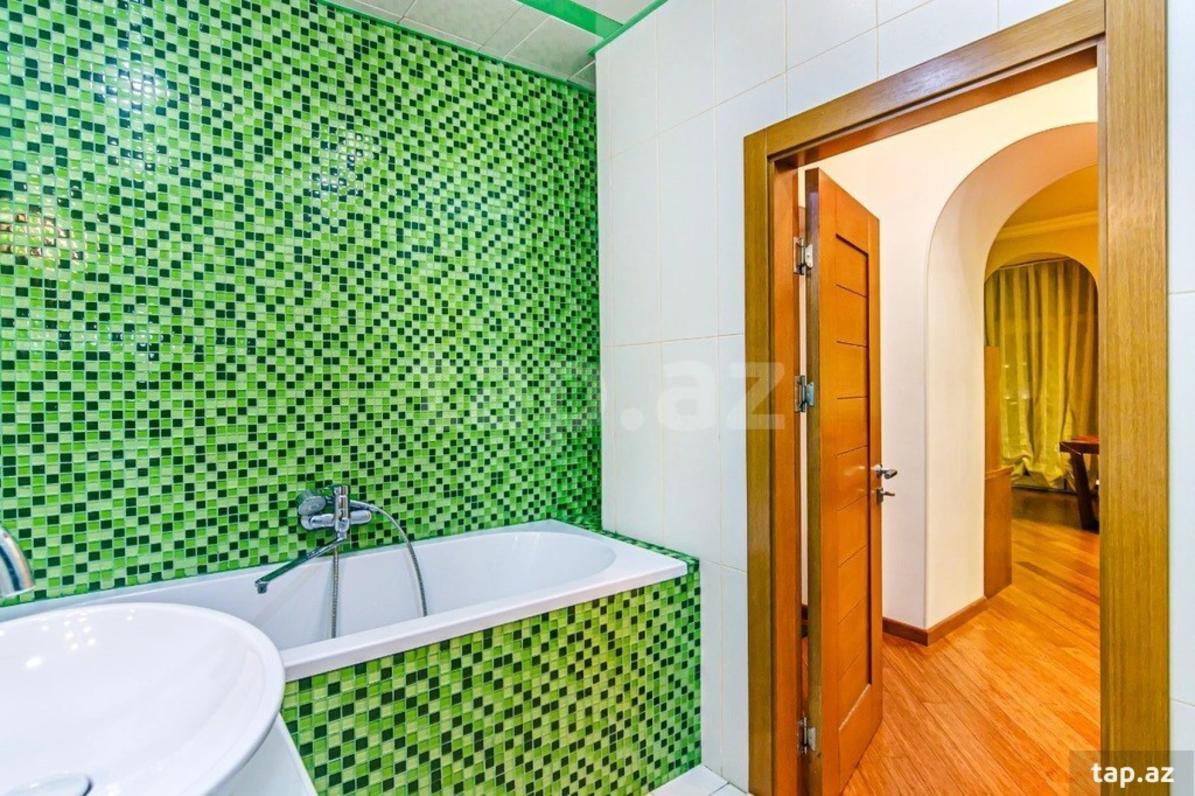 Kirayə verilir 2 otaqlı mənzil 80 m²