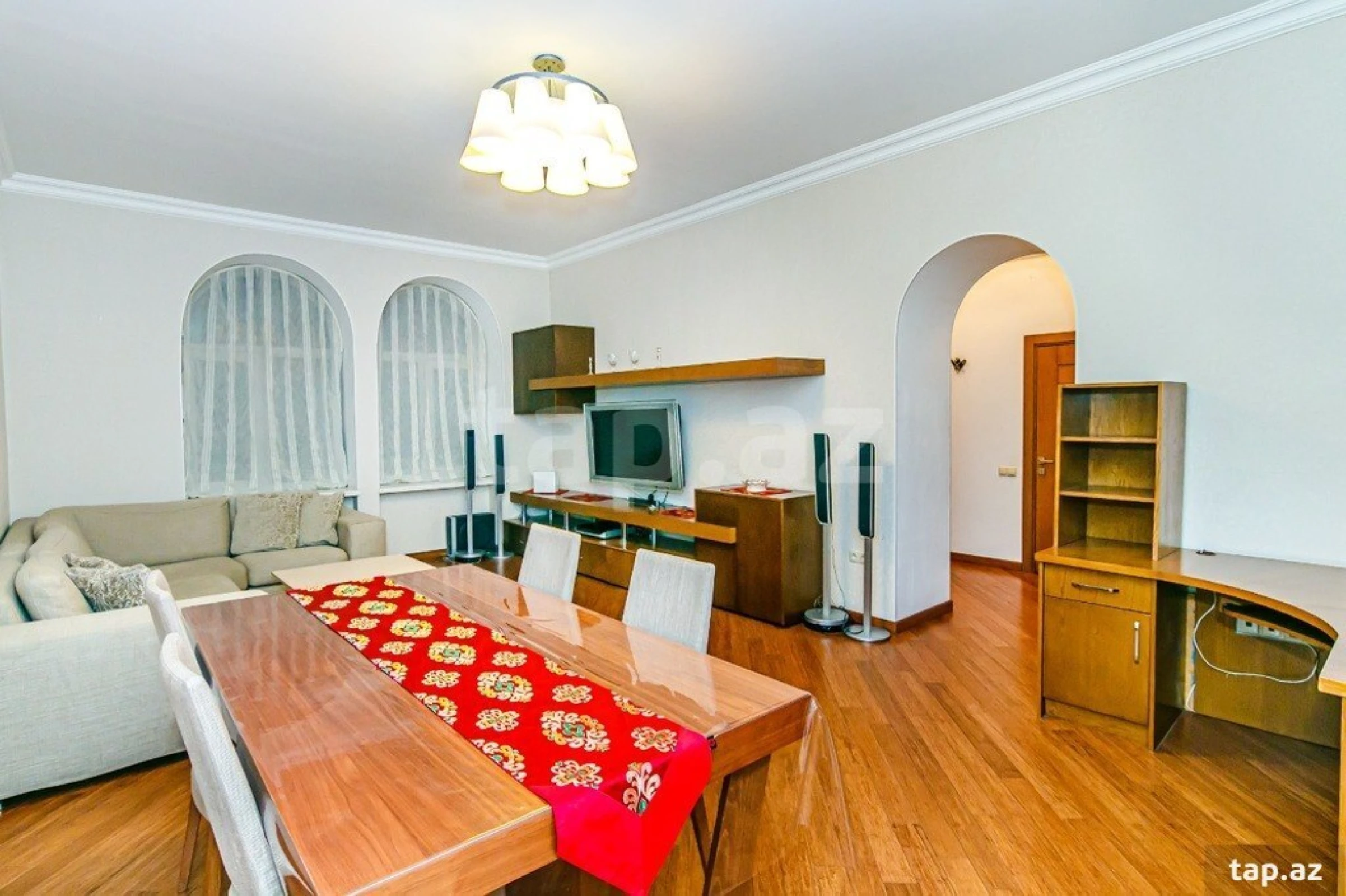 Kirayə verilir 2 otaqlı mənzil 80 m²