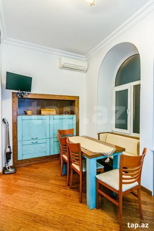 Kirayə verilir 2 otaqlı mənzil 80 m²