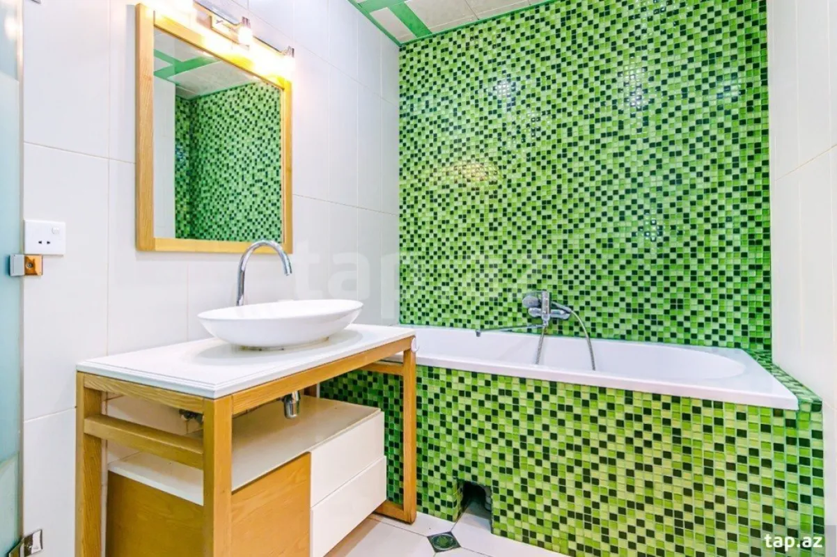 Kirayə verilir 2 otaqlı mənzil 80 m²