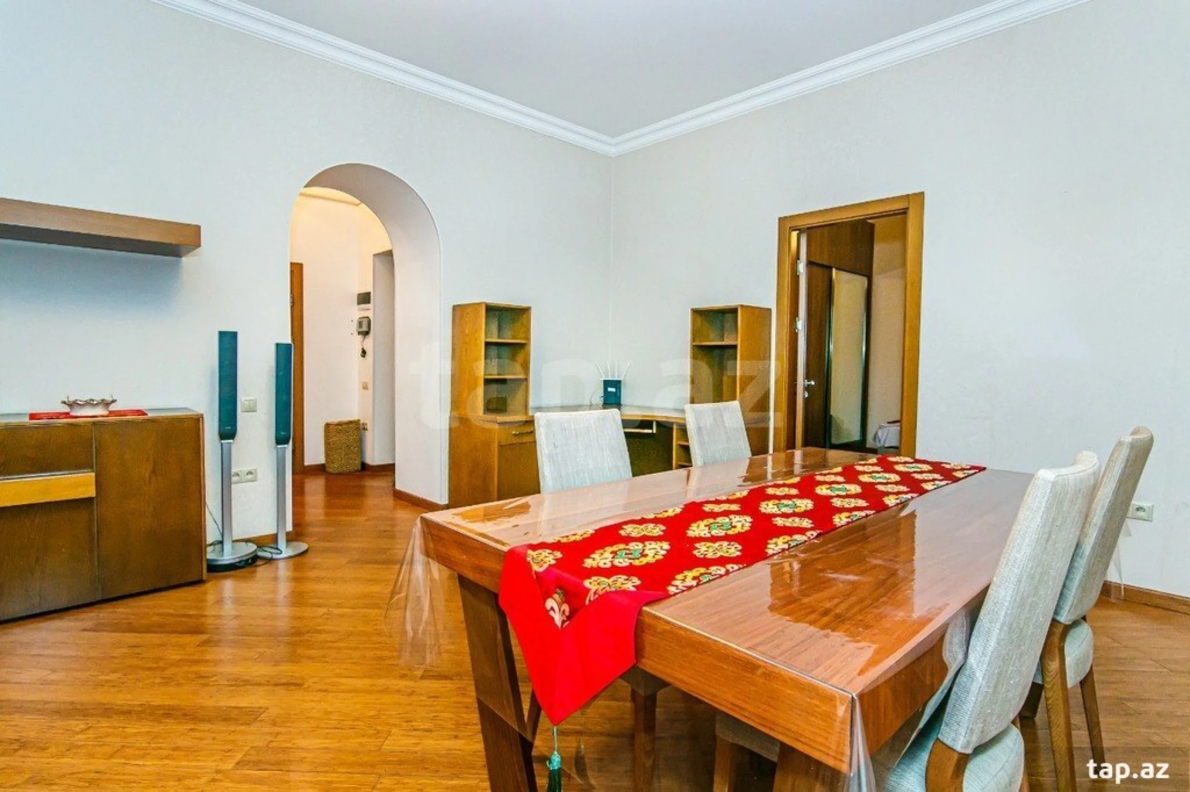 Kirayə verilir 2 otaqlı mənzil 80 m²