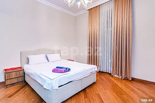 Kirayə verilir 2 otaqlı mənzil 80 m²
