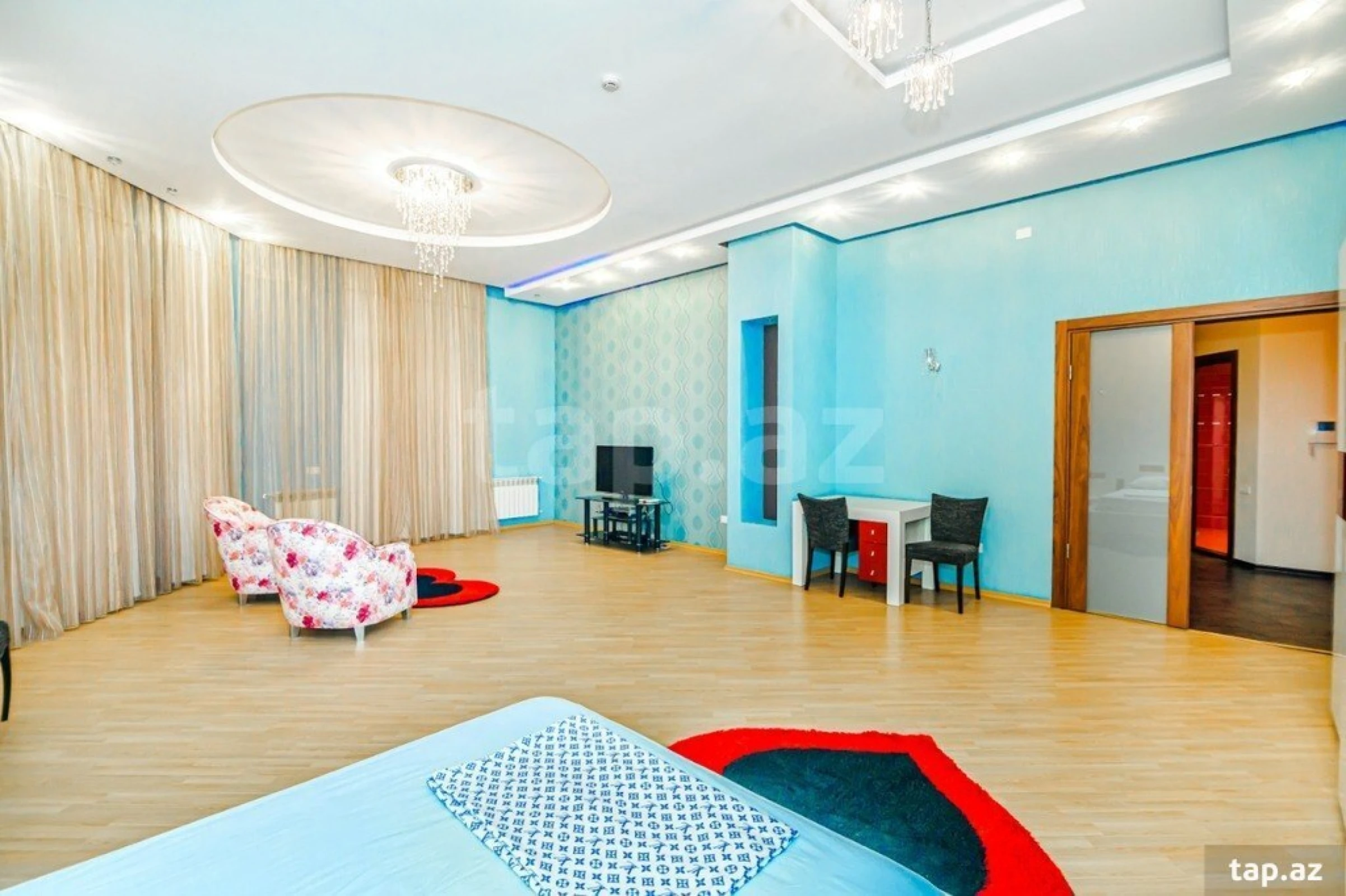 Kirayə verilir 4 otaqlı yeni tikili 210 m²