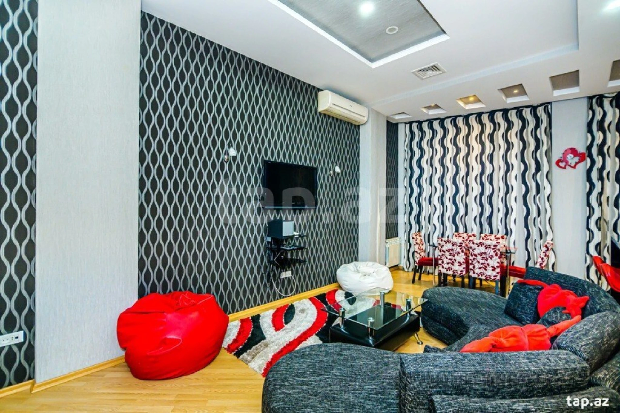 Kirayə verilir 4 otaqlı yeni tikili 210 m²