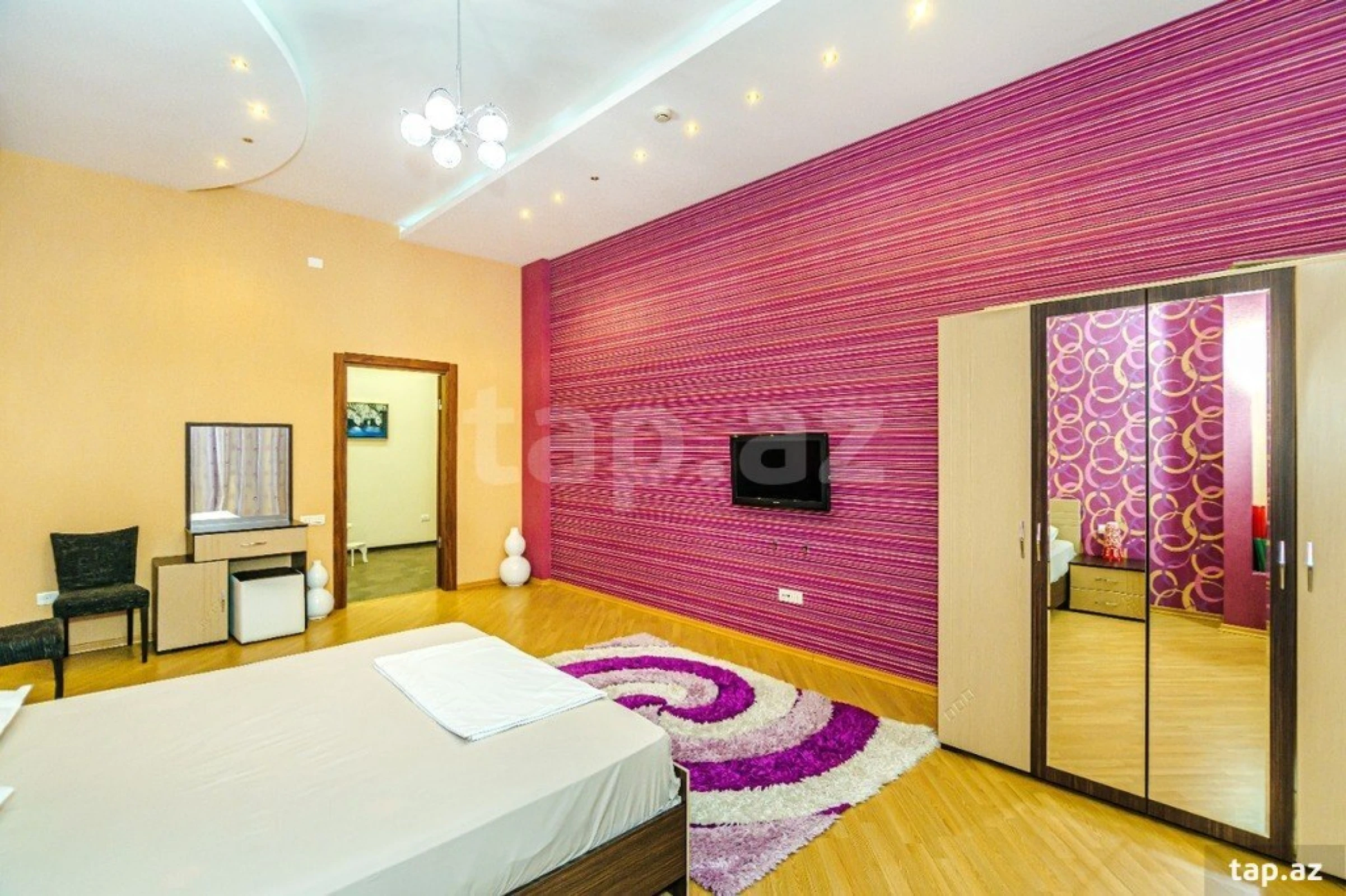 Kirayə verilir 4 otaqlı yeni tikili 210 m²