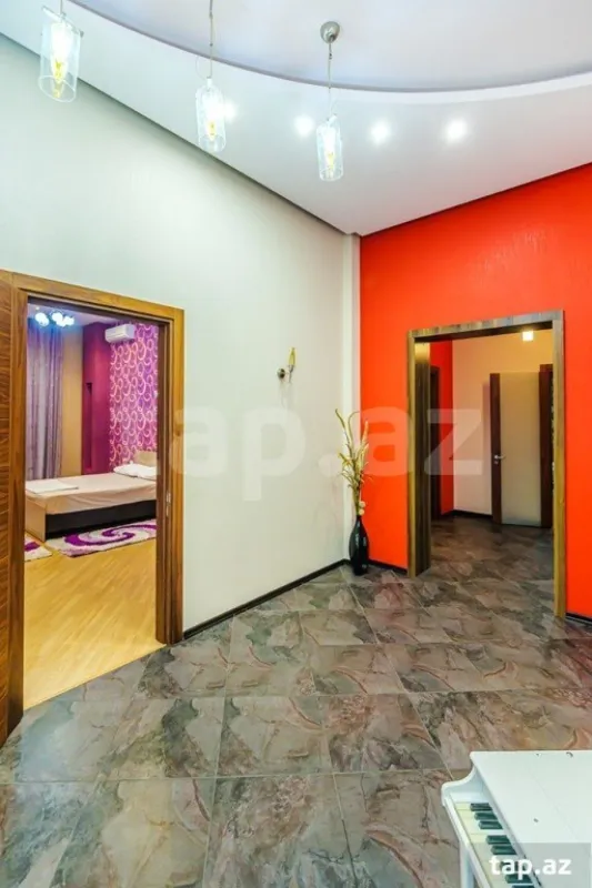 Kirayə verilir 4 otaqlı yeni tikili 210 m²