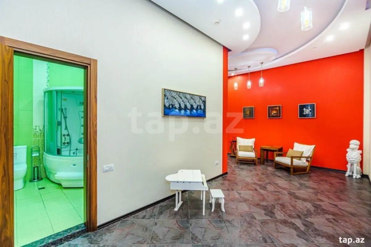 Kirayə verilir 4 otaqlı yeni tikili 210 m²