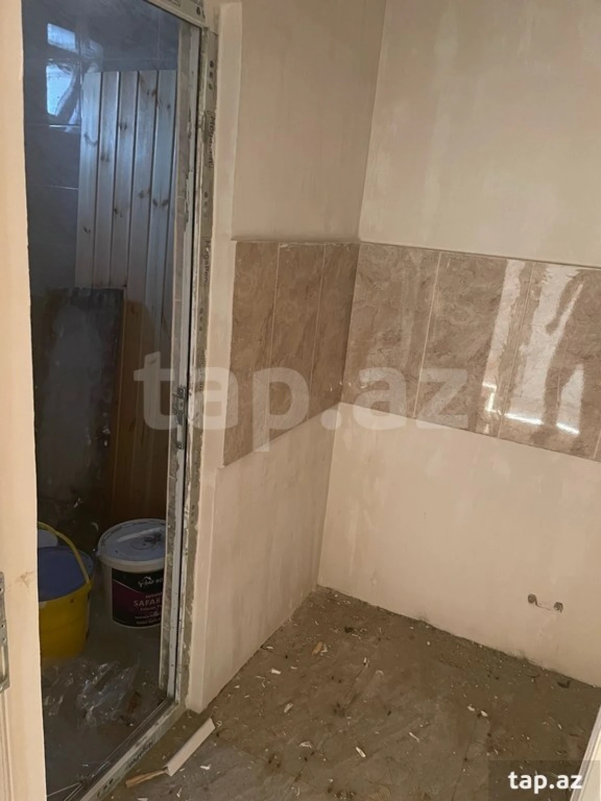 Satılır 6 otaqlı həyət evi