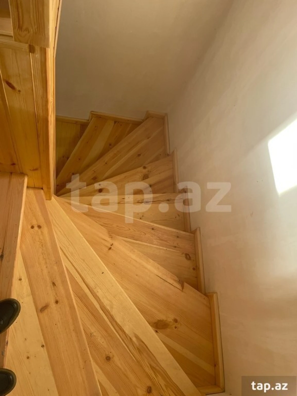 Satılır 6 otaqlı həyət evi