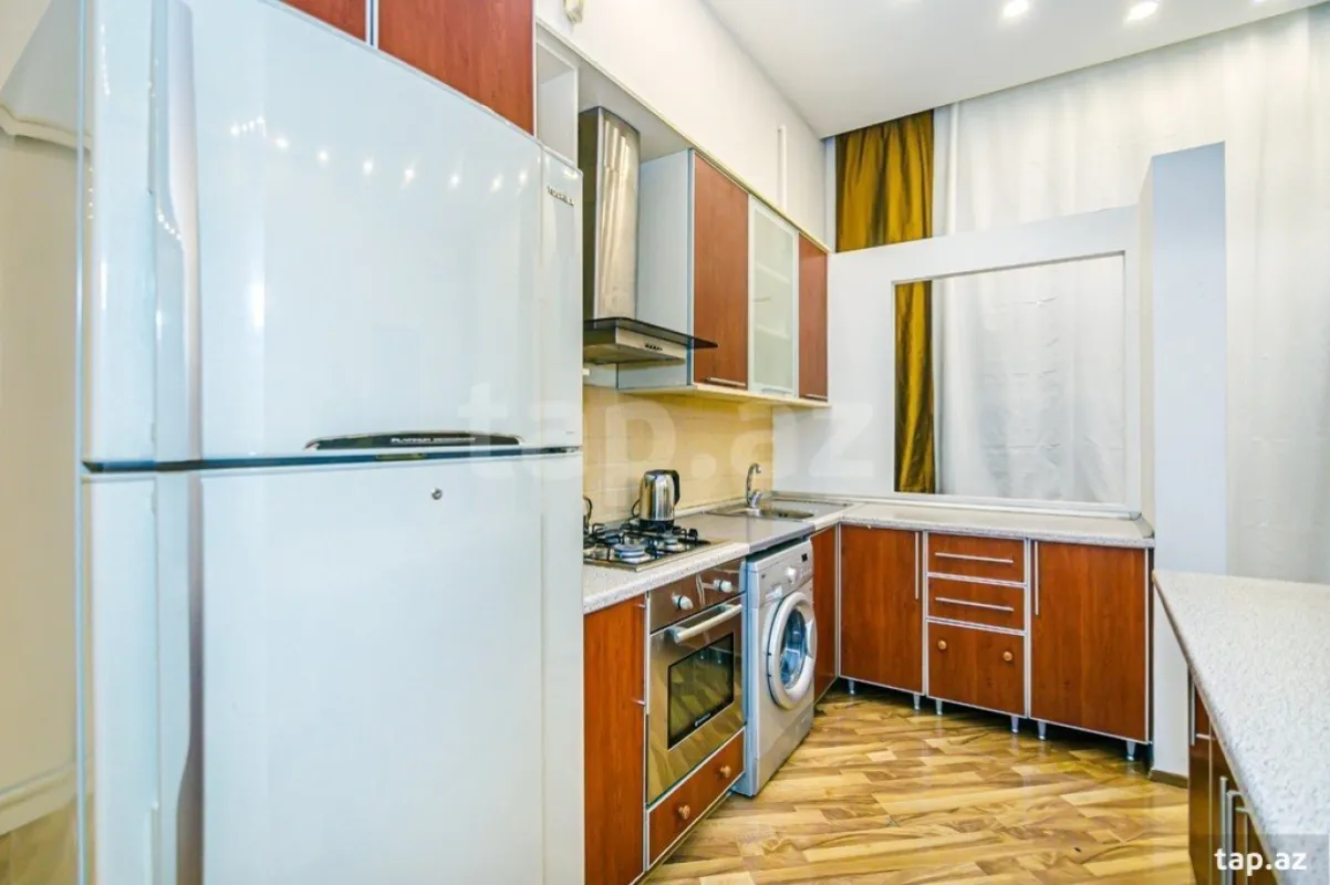 Kirayə verilir 3 otaqlı mənzil 117 m²