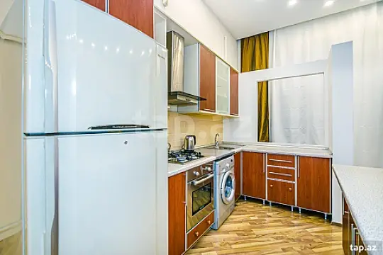 Kirayə verilir 3 otaqlı mənzil 117 m²
