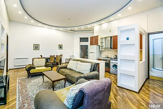 Kirayə verilir 3 otaqlı mənzil 117 m²