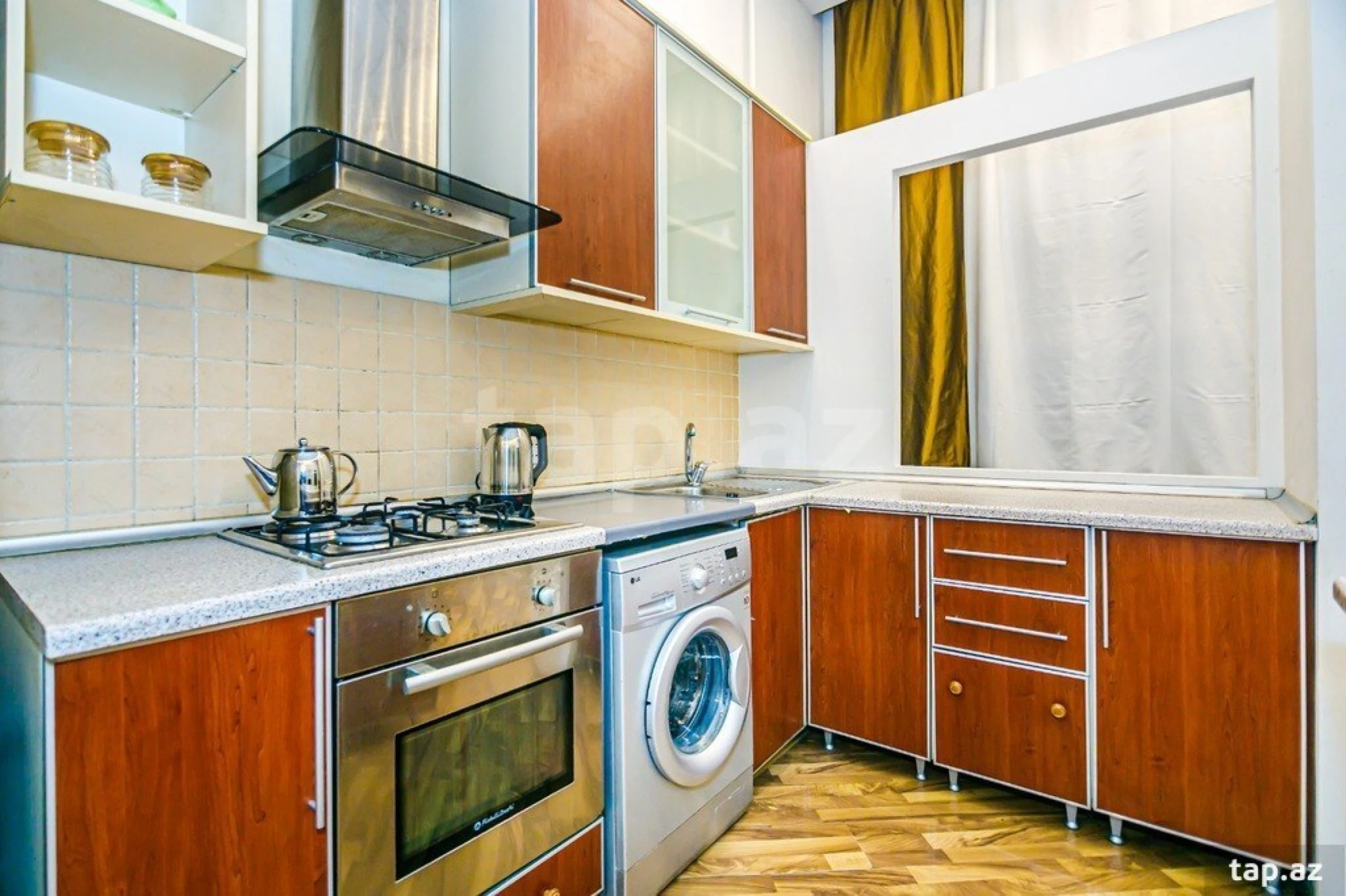 Kirayə verilir 3 otaqlı mənzil 117 m²