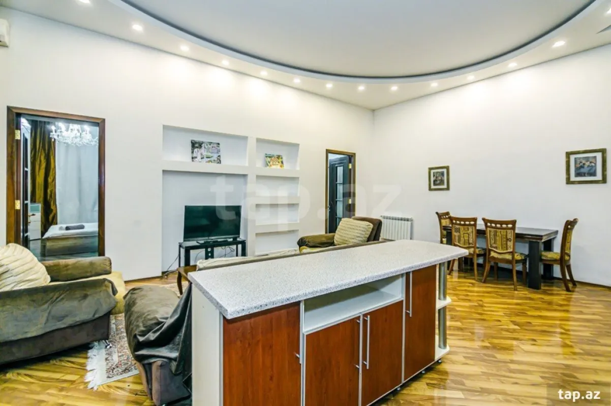 Kirayə verilir 3 otaqlı mənzil 117 m²