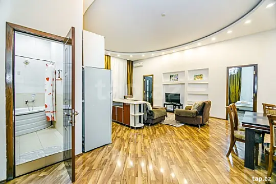 Kirayə verilir 3 otaqlı mənzil 117 m²