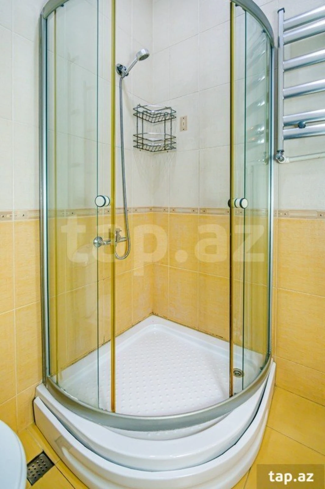 Kirayə verilir 3 otaqlı mənzil 117 m²