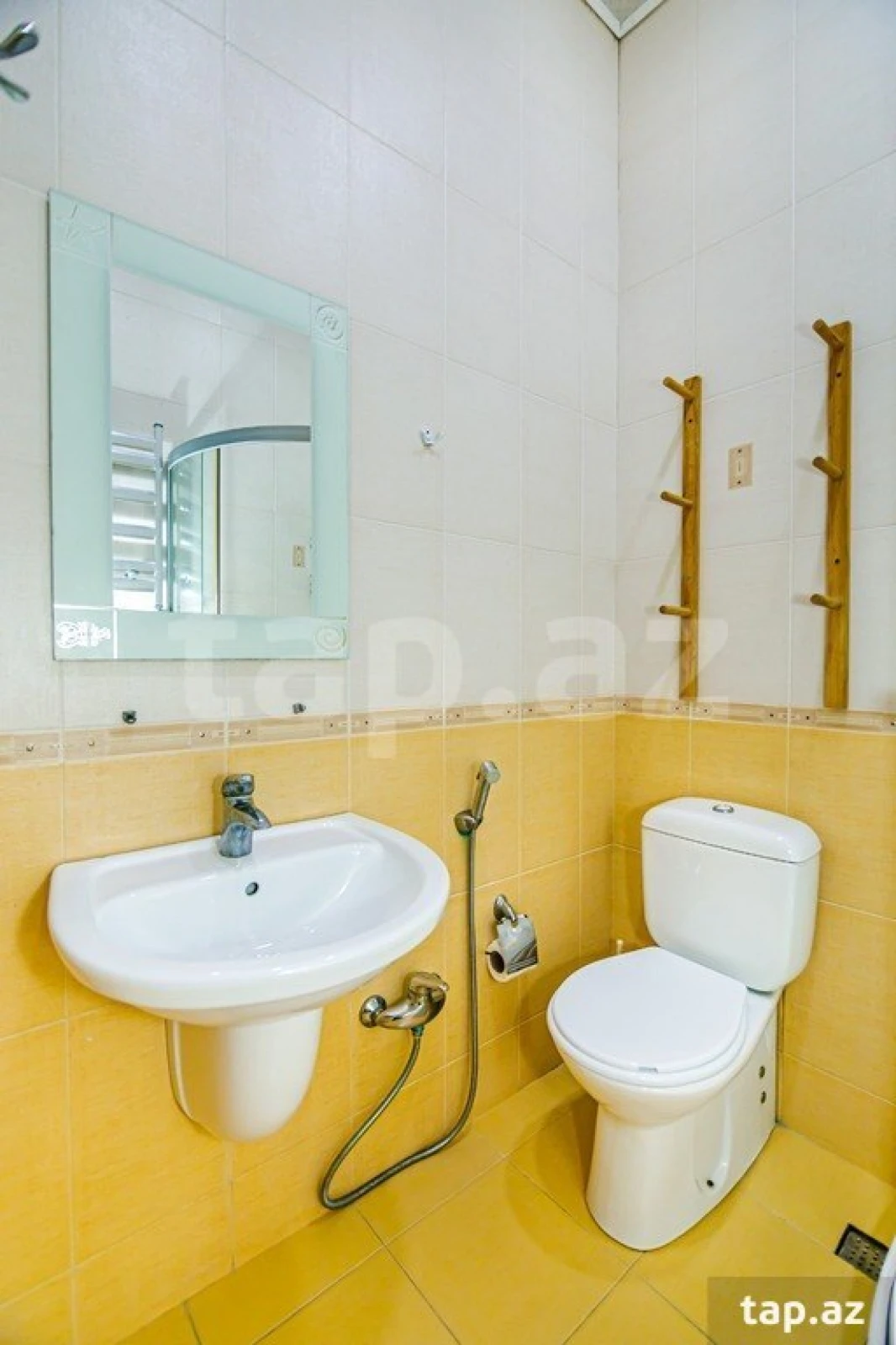 Kirayə verilir 3 otaqlı mənzil 117 m²