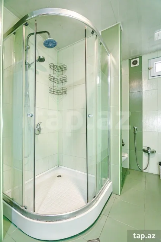 Kirayə verilir 3 otaqlı mənzil 120 m²