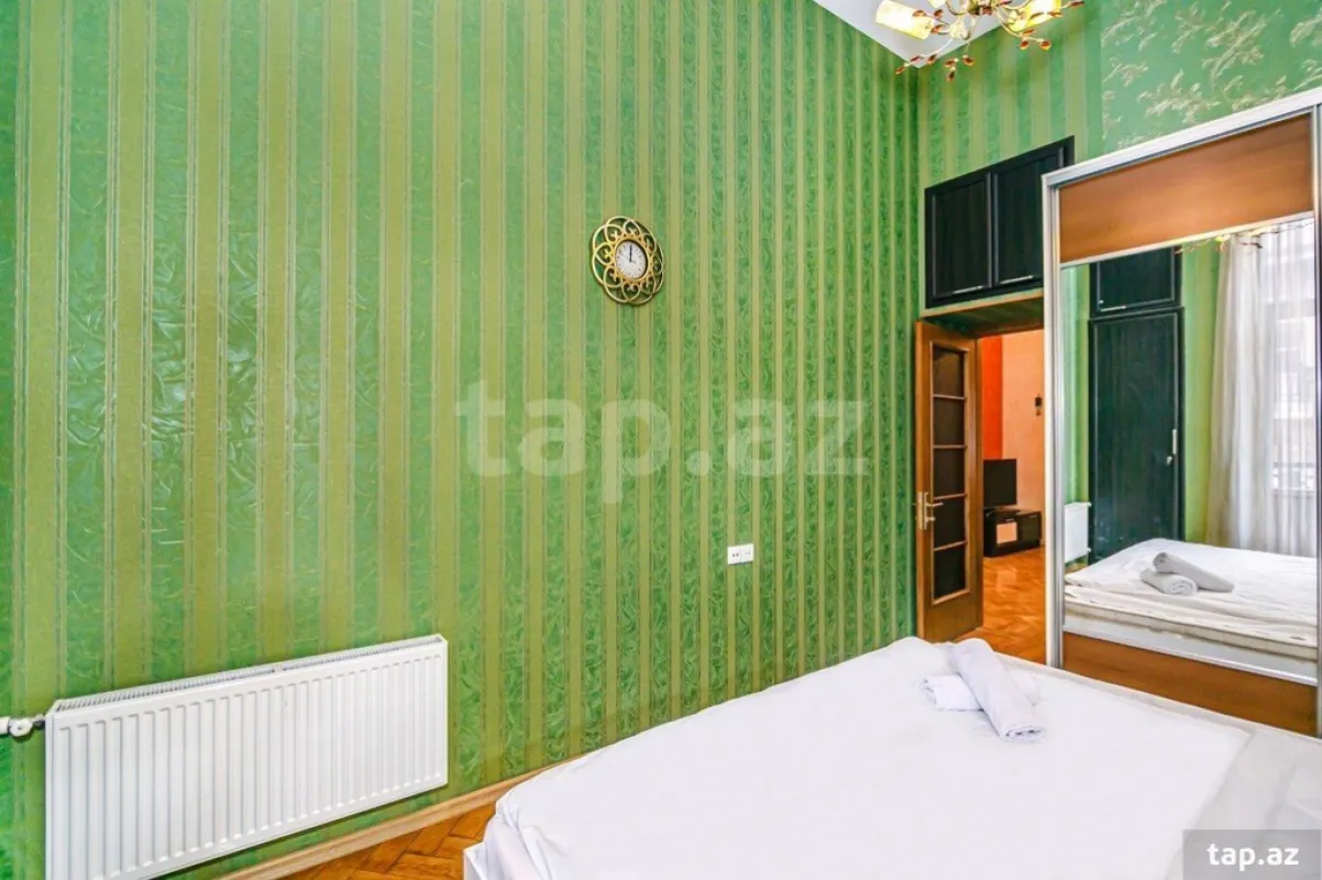 Kirayə verilir 3 otaqlı mənzil 120 m²