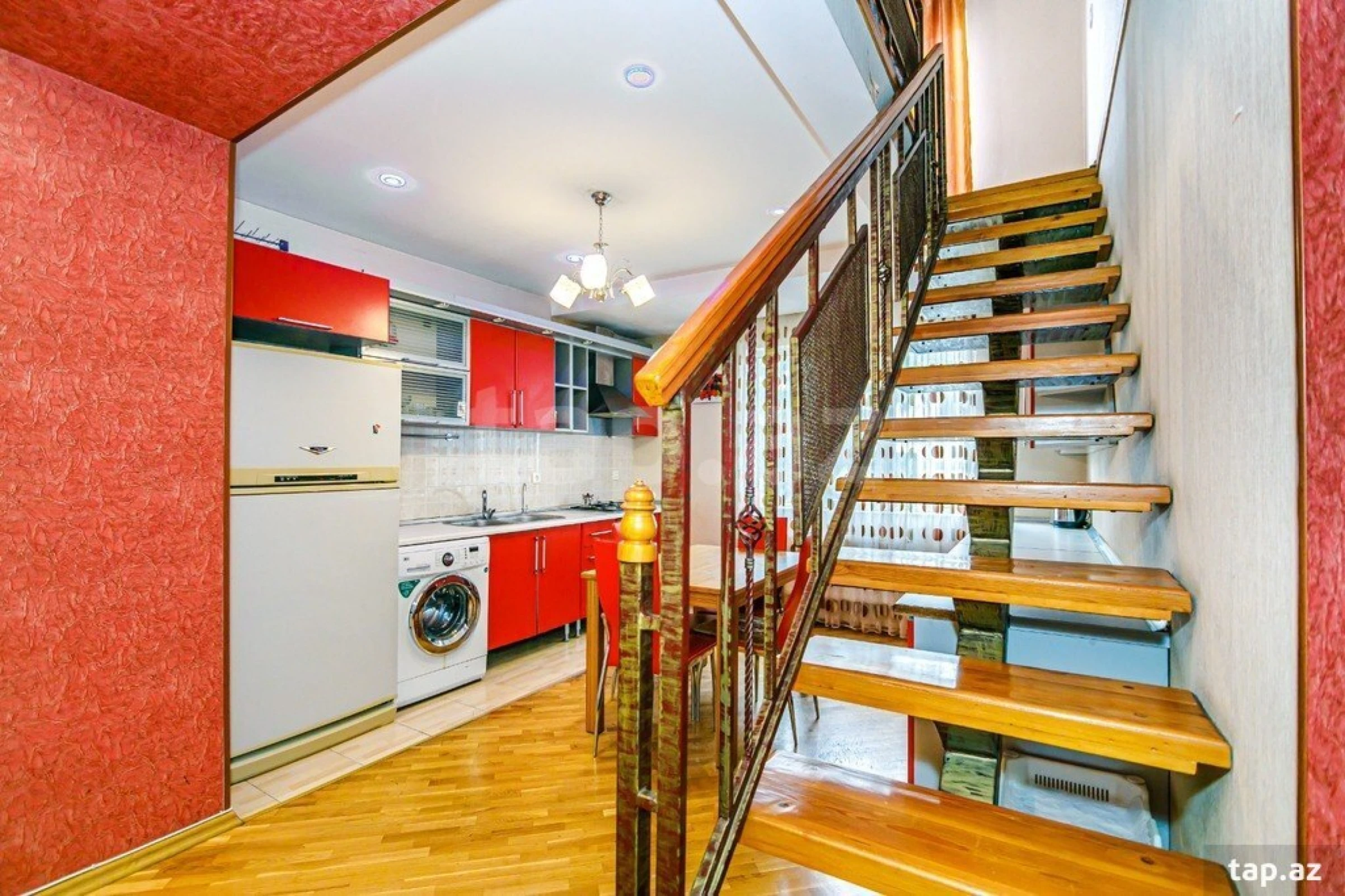 Kirayə verilir 3 otaqlı mənzil 120 m²